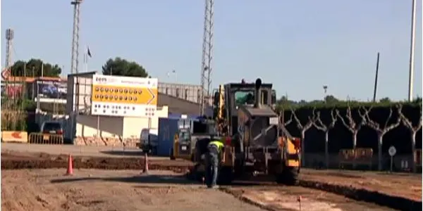 L’Ajuntament de Torredembarra inicia els treballs d’asfaltat de l’aparcament de la zona esportiva municipal de la UDT