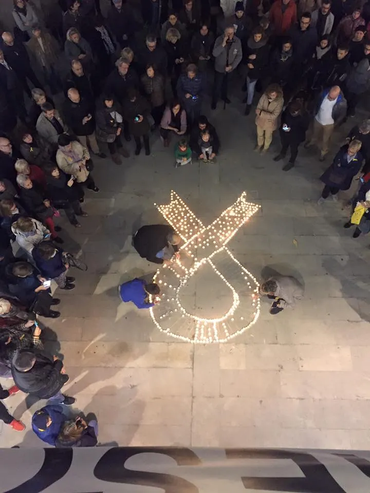 Ahir dijous, concentració per reivindicar la posada en llibertat de Jordi Sànchez i Jordi Cuixart