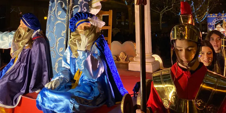 Els Reis d'Orient han estrenat carrosses en la seva arribada a Solsona