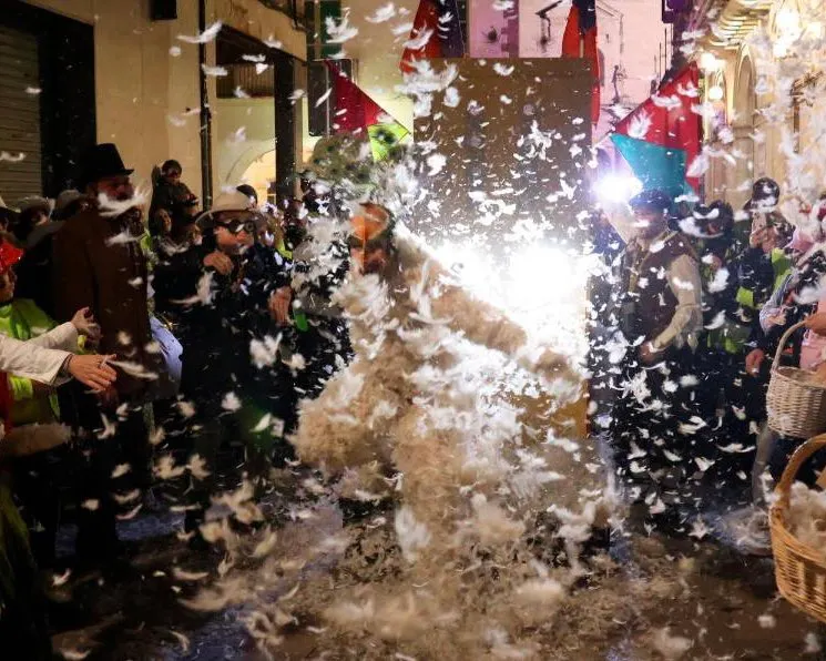 L’Arribo dona la benvinguda al Carnaval de Valls