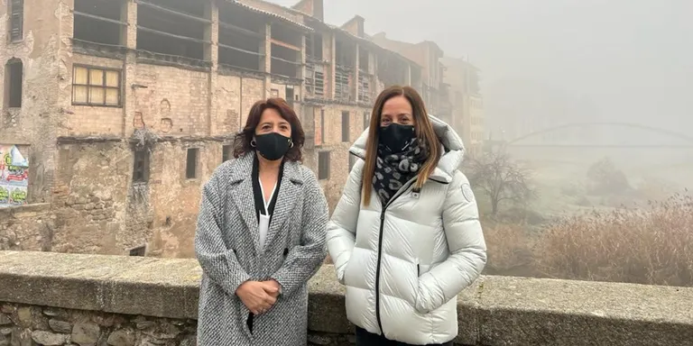 La rehabilitació de les Adoberies de Vic treu a la llum una clota i paviments amb més de 400 anys d'història