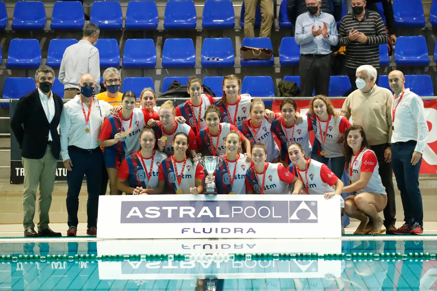 WATEPROLO: L’stm CN Mataró aixeca per primer cop la Copa Catalunya