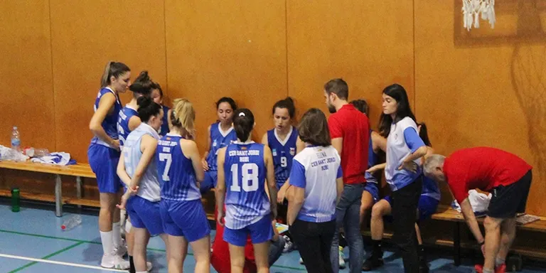 El CEB Sant Jordi intercanvia les estrenes