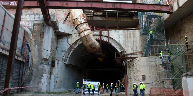 Nou retard en les obres de l'L9 del metro, que no es reprendran fins al maig
