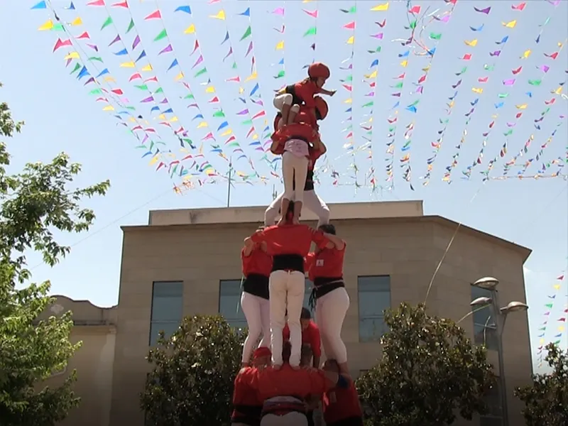 4 de 6 amb agulla dels Castellers de Rubí