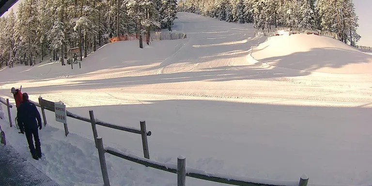 La temporada d'esquí encara l'abril amb molta neu
