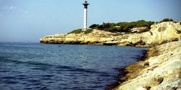 Obertes les reserves en línia per a les visites guiades al far