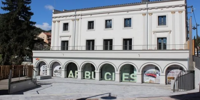 Concentració de recolzament a l’arbucienc agredit per un nazi a Farners