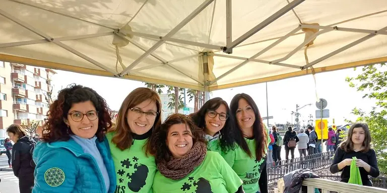Aquest diumenge s'ha celebrat la Caminada Solidària 'Imparables per l'Autisme', organitzada per Gesport