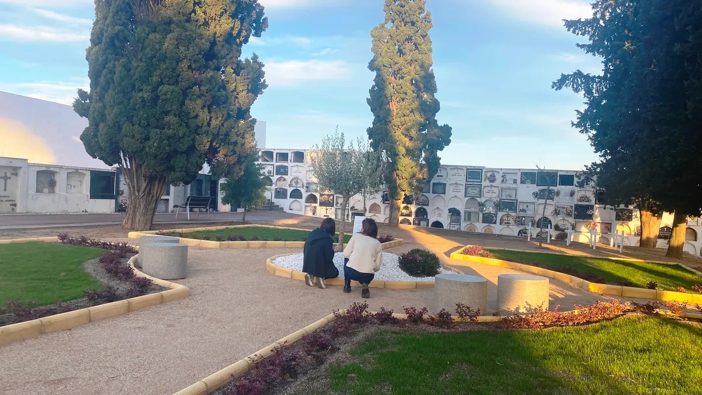 El cementiri municipal estrena una zona per a famílies que han perdut els fills abans o poc després del part