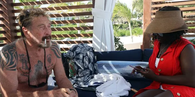 El guru de la informàtica John McAfee, que va viure a Cambrils, apareix mort a la presó
