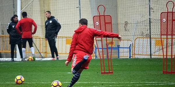 El Nàstic viatja a Saragossa per disputar una nova final i seguir sumant