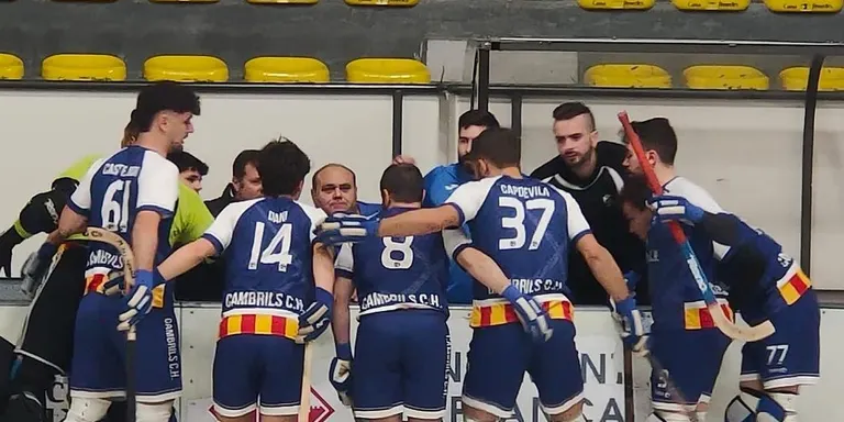 El Cambrils Club Hoquei desaprofita les seves oportunitats i cau golejat a Vilafranca (5-1)
