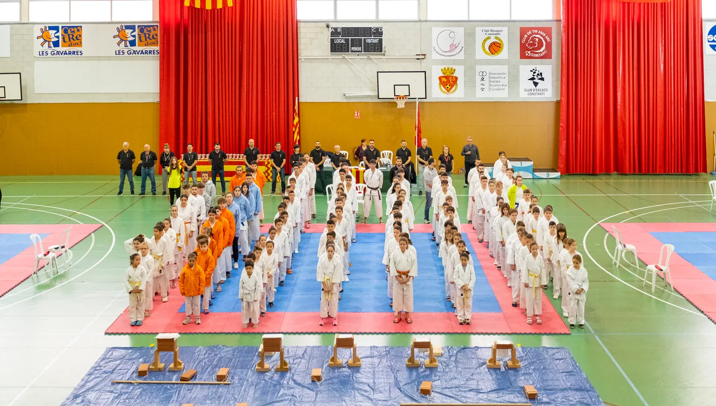 El pavelló poliesportiu acull la XVIII edició del Trofeu de Karate Vila de Constantí