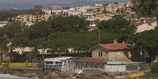 L'Ajuntament d'Altafulla vol protegir el restaurant Voramar Cal Vitali i que no pagui la taxa d'ocupació de la via pública fins que es recuperi