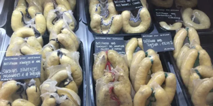 La botifarra d’ou, els llardons, la llonganissa i les truites són els protagonistes del Dijous Gras