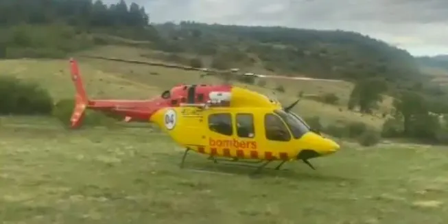 Rescatat un motorista ferit en una pista forestal a Alàs