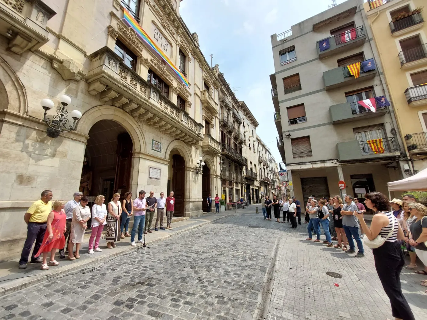 Valls commemora el Dia Internacional de l’Orgull LGTBIQ+