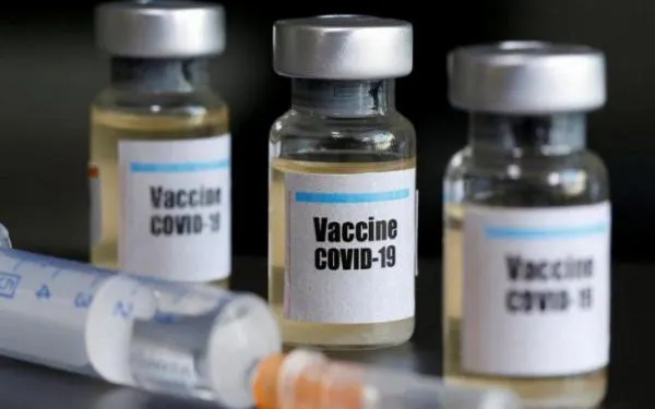 El Consell de Ministres aprovarà aquest dimarts el pla complet de vacunació contra el coronavirus
