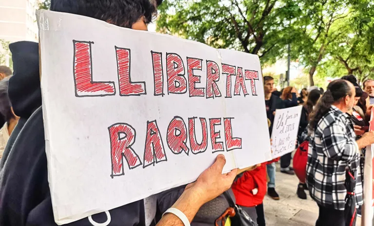 Raquel Robles, en llibertat amb mesures cautelars després de ser detinguda dissabte a Barcelona