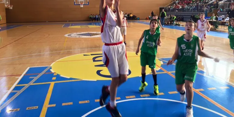 La Salle Manresa i Stadium Casablanca, guanyadors del Torneig Mini 2015 de la Seu d'Urgell