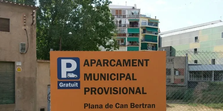 Habiliten un aparcament públic provisional a la Plana de Can Bertran