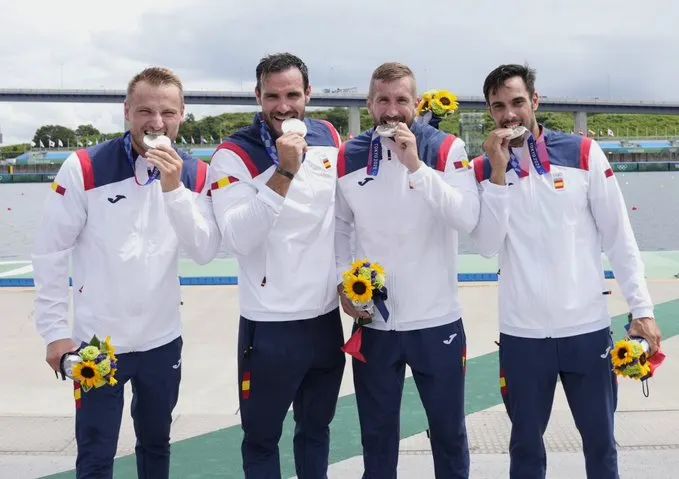 PIRAGÜISME: El K4-500 guanya la plata i Craviotto ja és l'esportista català amb més medalles olímpiques