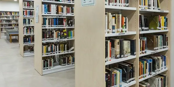 La Biblioteca Municipal d’Altafulla crea un nou espai literari de poesia
