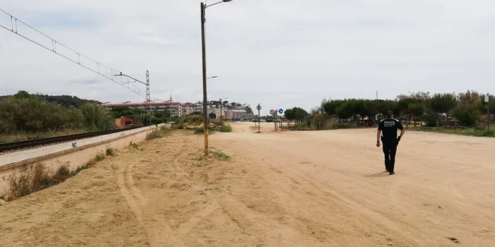 Marxen les caravanes de la platja del Cavaió
