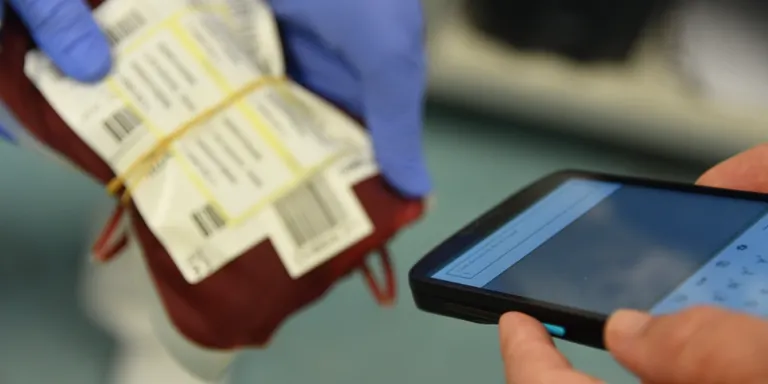 L'Hospital de Calella implanta l'APP "Banc de Sang" per millorar la seguretat dels pacients