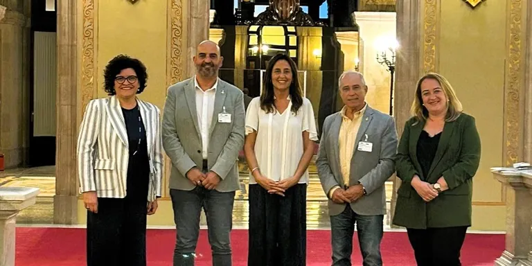 La Generalitat estudiarà solucions per a la saturació de les escoles a Torredembarra