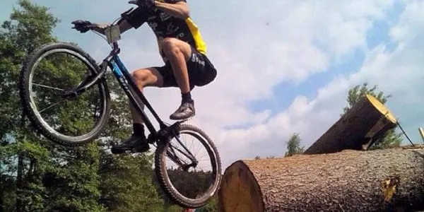 Àngel Batlle aconsegueix la tercera posició al Campionat d’Europa de Biketrial en la màxima categoria