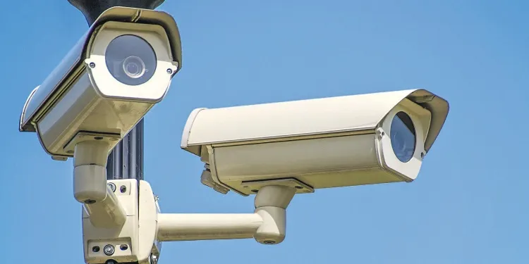 Arenys de Mar posa set noves càmeres de vigilància per controlar matrícules i àrees de contenidors