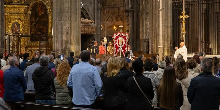 La Hermandad del Rocio de Pineda ha celebrat els seus 40 anys a la catedral de Girona
