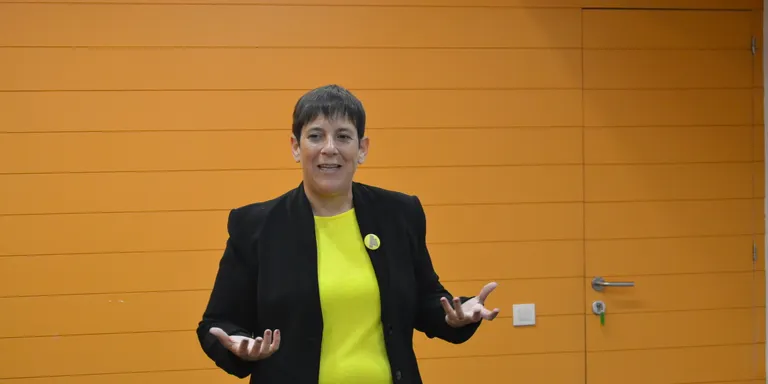 La candidata d'ERC-JxP, Mònica Palacín diu que crearà la Taula Intercultural i la Casa de la Cultura