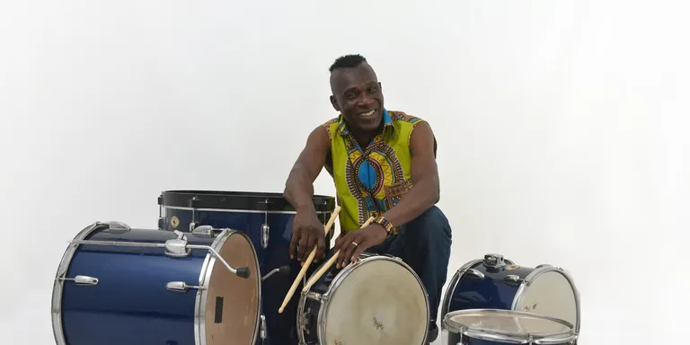 DEMÉSENLLÀ 790: Kwame Adzraku