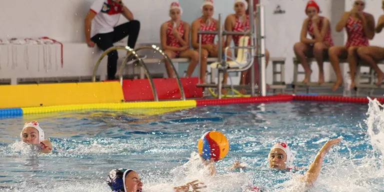 Lliga en waterpolo i Saragossa per començar Copa de la Reina
