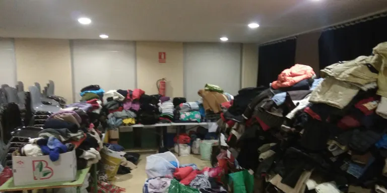 Els Voluntaris per la COVID fan una crida per demanar roba, mobles, estris i electrodomèstics per les famílies necessitades