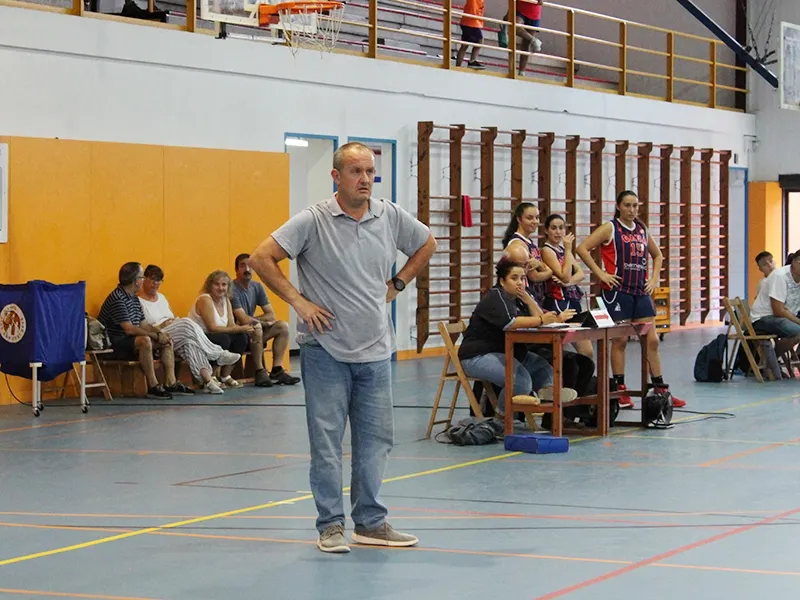 Siscu Poy espera mantenir la gran ratxa com a visitants de les seves jugadores / Arxiu