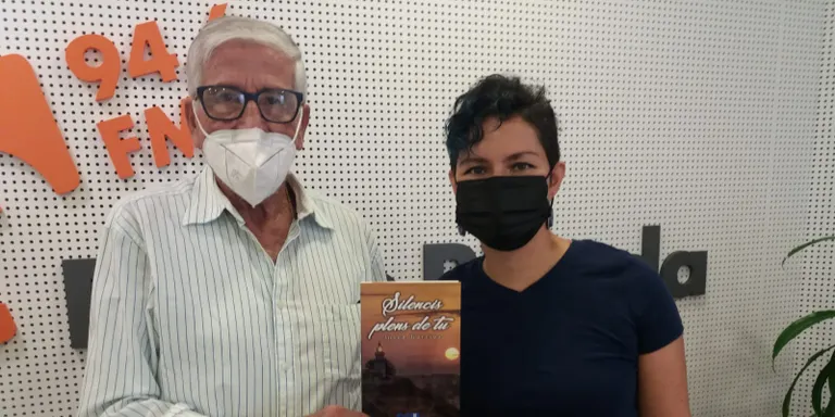Primera presentació d'un llibre a la biblioteca després de la pandèmia