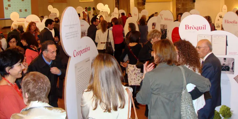 Presenten l'exposició i el llibre dels 75 anys de l'IES Brudieu
