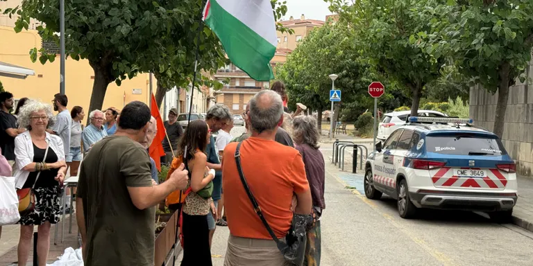 Surt en llibertat el detingut per boicotejar un equip ciclista d'Israel a l'etapa de La Vuelta de Figueres