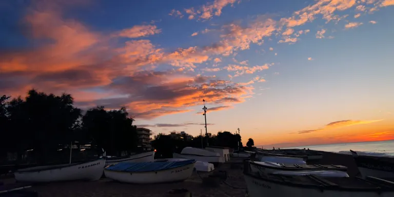 Dia tranquil i ambient de tardor fins a la nit