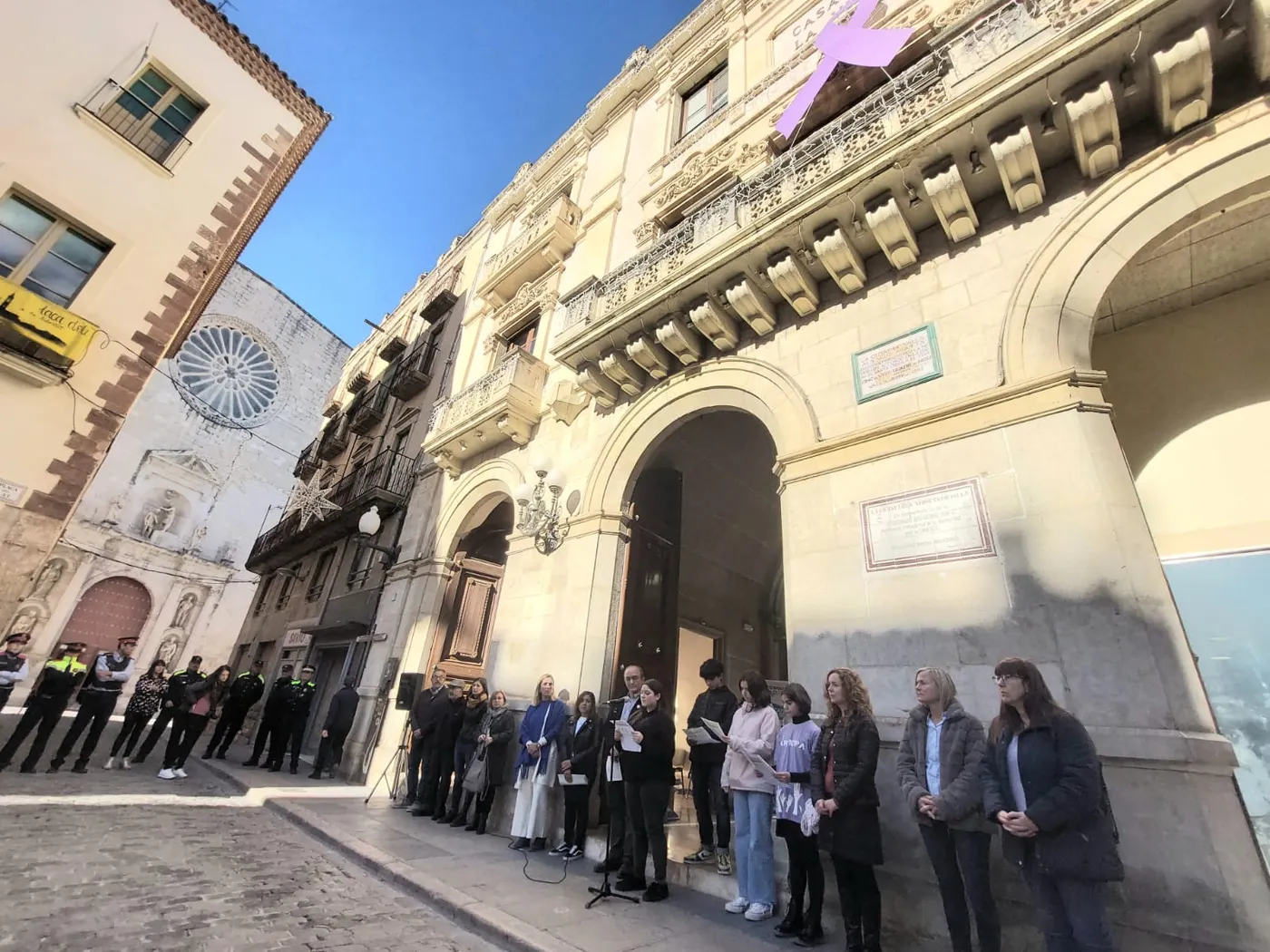 Alumnes de secundària llegeixen el manifest del 25-N a Valls