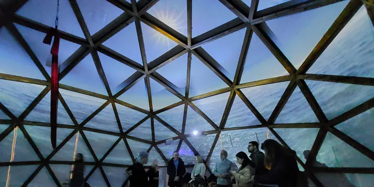 La Cúpula immersiva de la Sostenibilitat s’instal·la a Valls