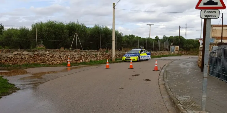 Passos soterrats inundats i acumulacions d’aigua a les rases, principals afectacions pels aiguats a Torredembarra