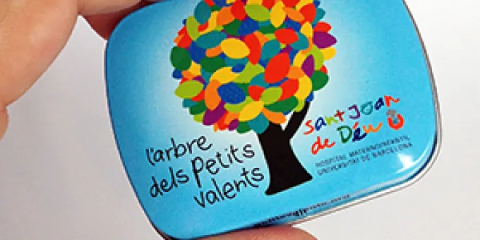 Les farmà cies d'Arenys d'adhereixen a la campanya "L'arbre dels petits valents"