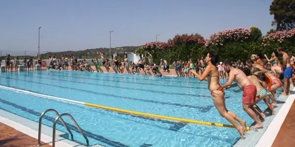 Altafulla es mulla per l’esclerosi múltiple aquest diumenge a la Piscina Municipal