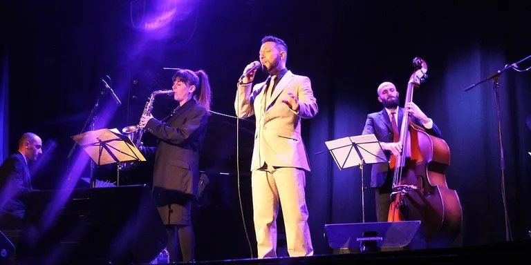Cap de setmana amb Anthus Quintet al Festival de Jazz, Trio Alenar a la Gruta, i tarda de jocs inflables gegants