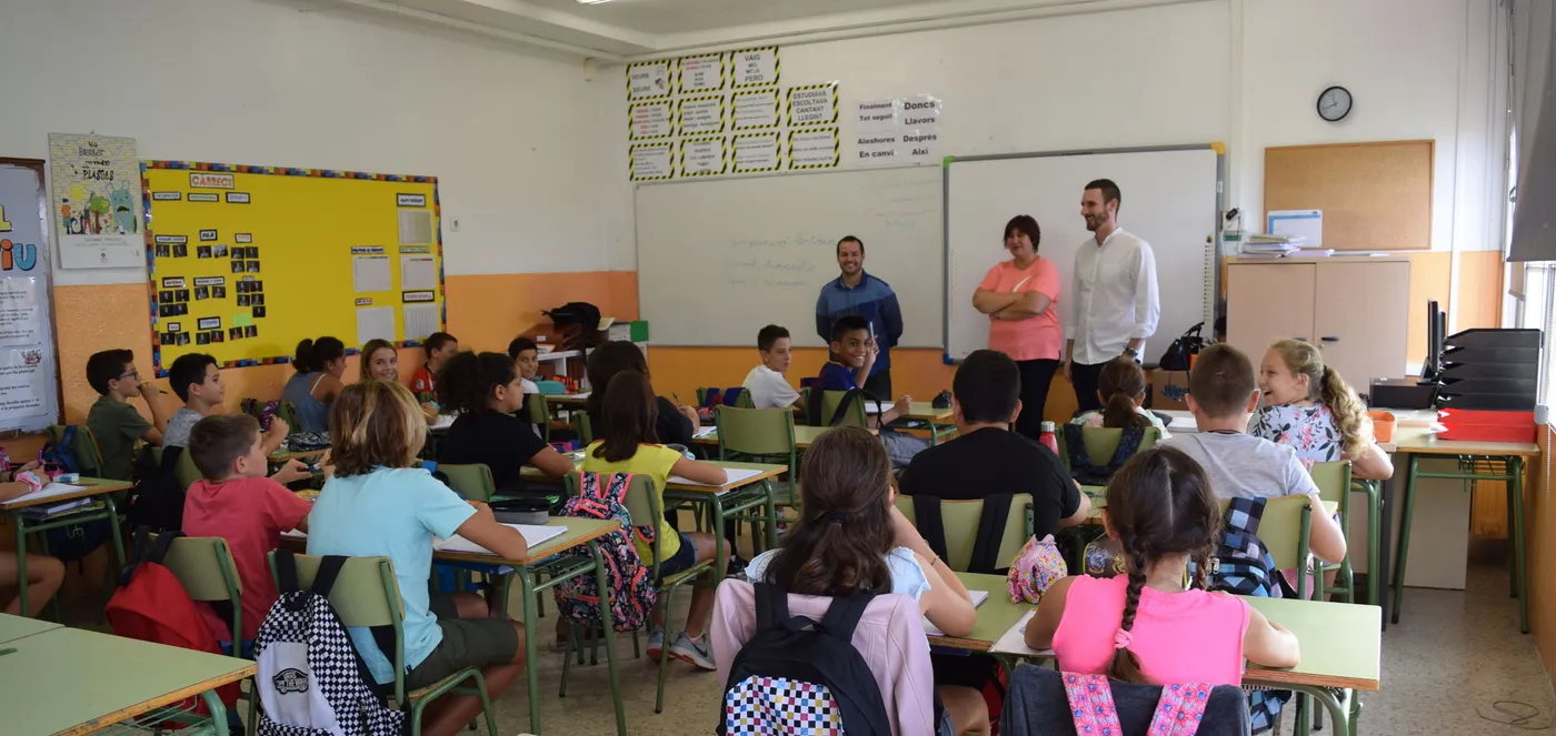 Les visites institucionals d'inici de curs continuen avui dilluns a l'Escola d'Adults